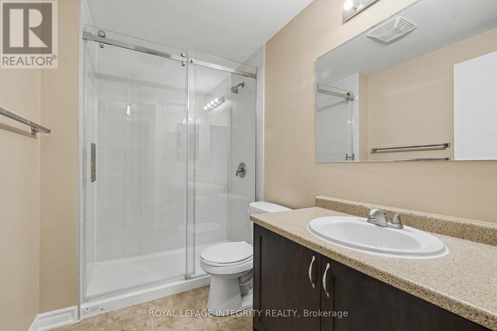 205 - 70 Landry Street, Ottawa, ON - Indoor Photo Showing Bathroom
