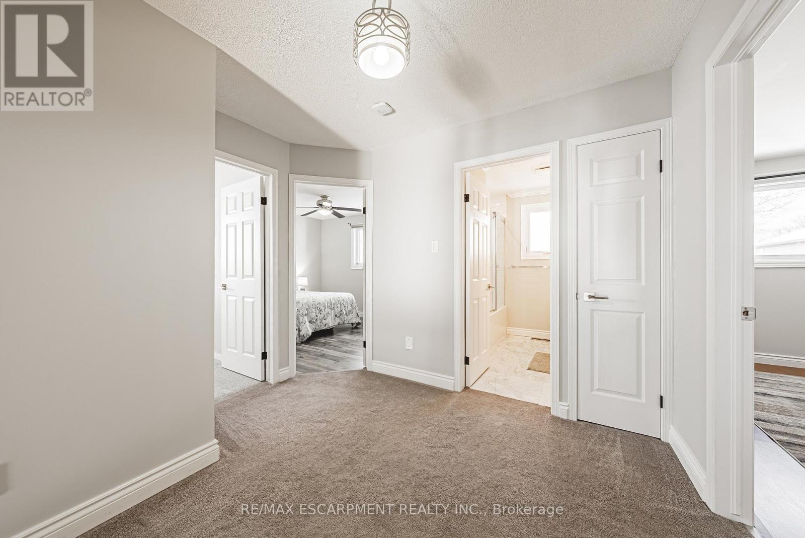 106 Highbury Drive, Hamilton, ON - Indoor Photo Showing Other Room
