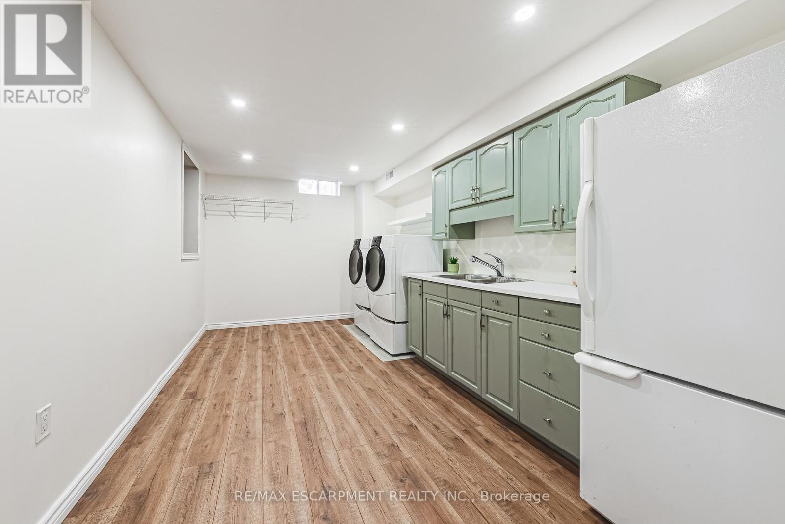 106 Highbury Drive, Hamilton, ON - Indoor