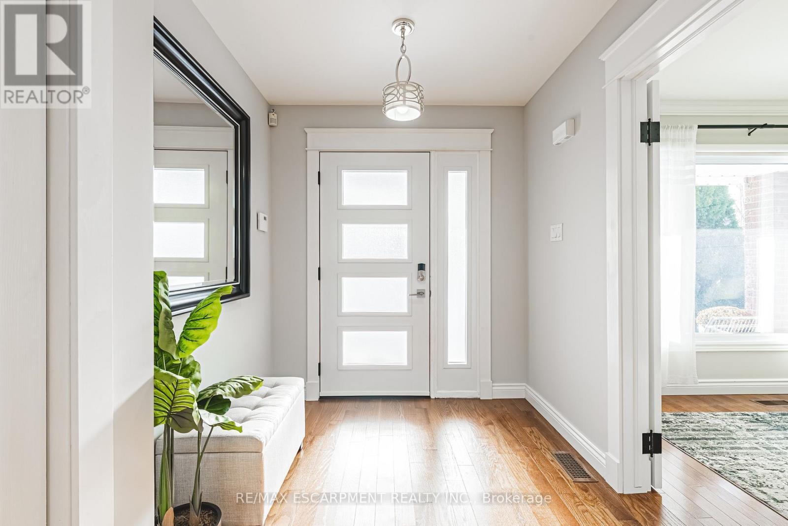 106 Highbury Drive, Hamilton, ON - Indoor Photo Showing Other Room