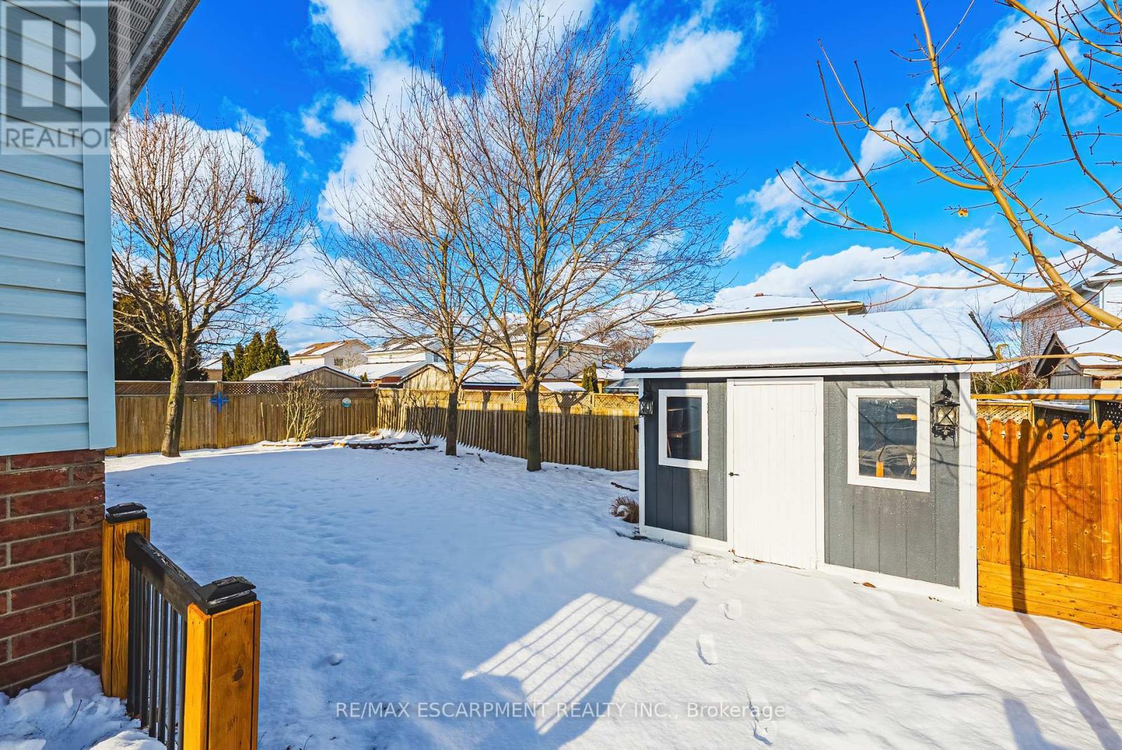 106 Highbury Drive, Hamilton, ON - Outdoor