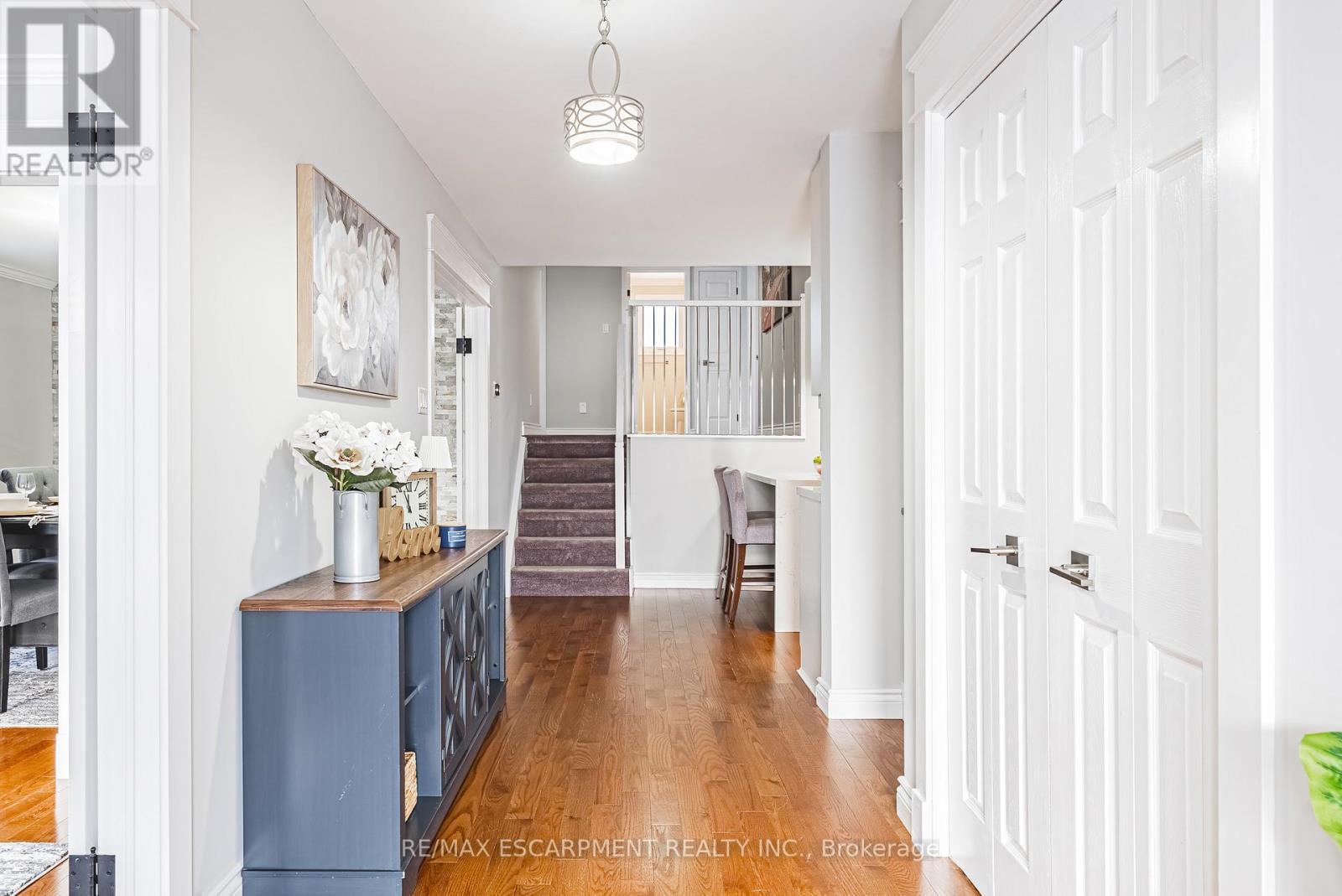 106 Highbury Drive, Hamilton, ON - Indoor Photo Showing Other Room