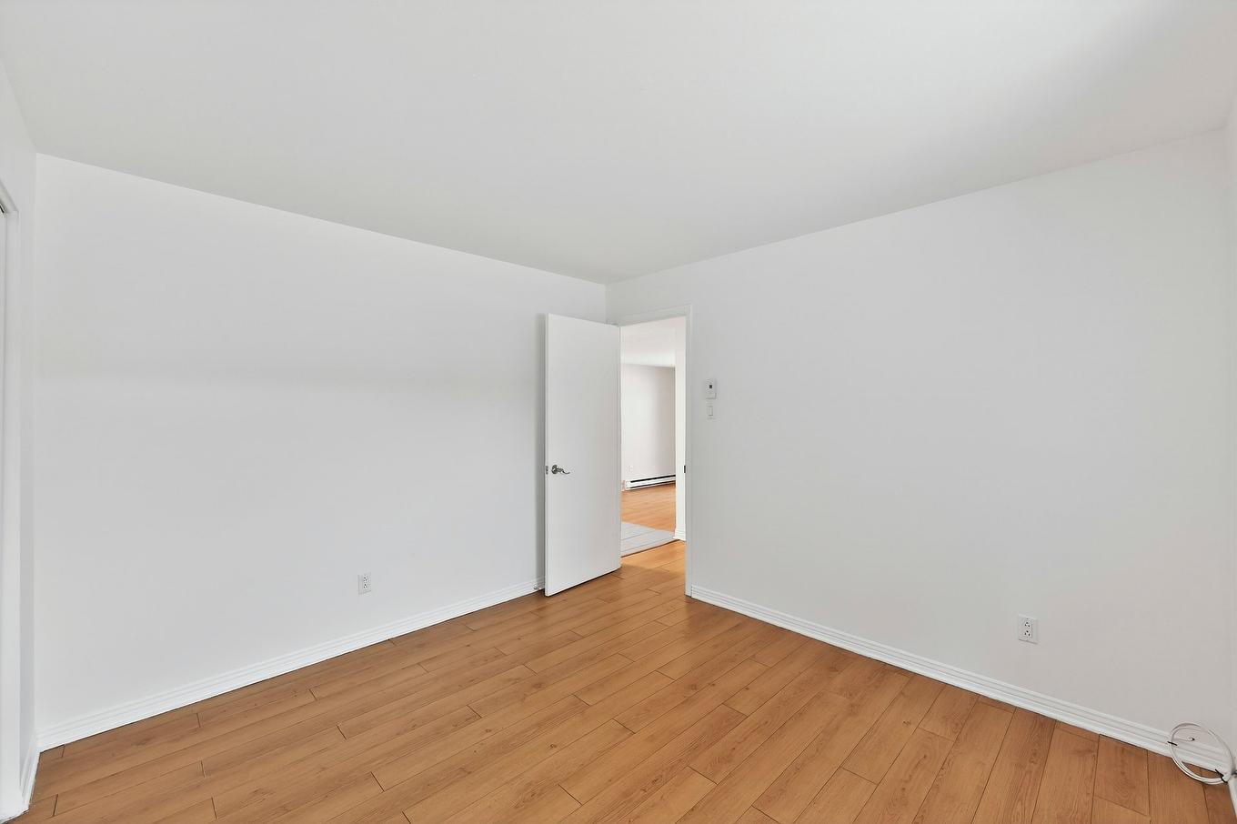 Chambre à coucher - 12-880 Boul. Iberville, Repentigny (Repentigny), QC - Indoor Photo Showing Other Room