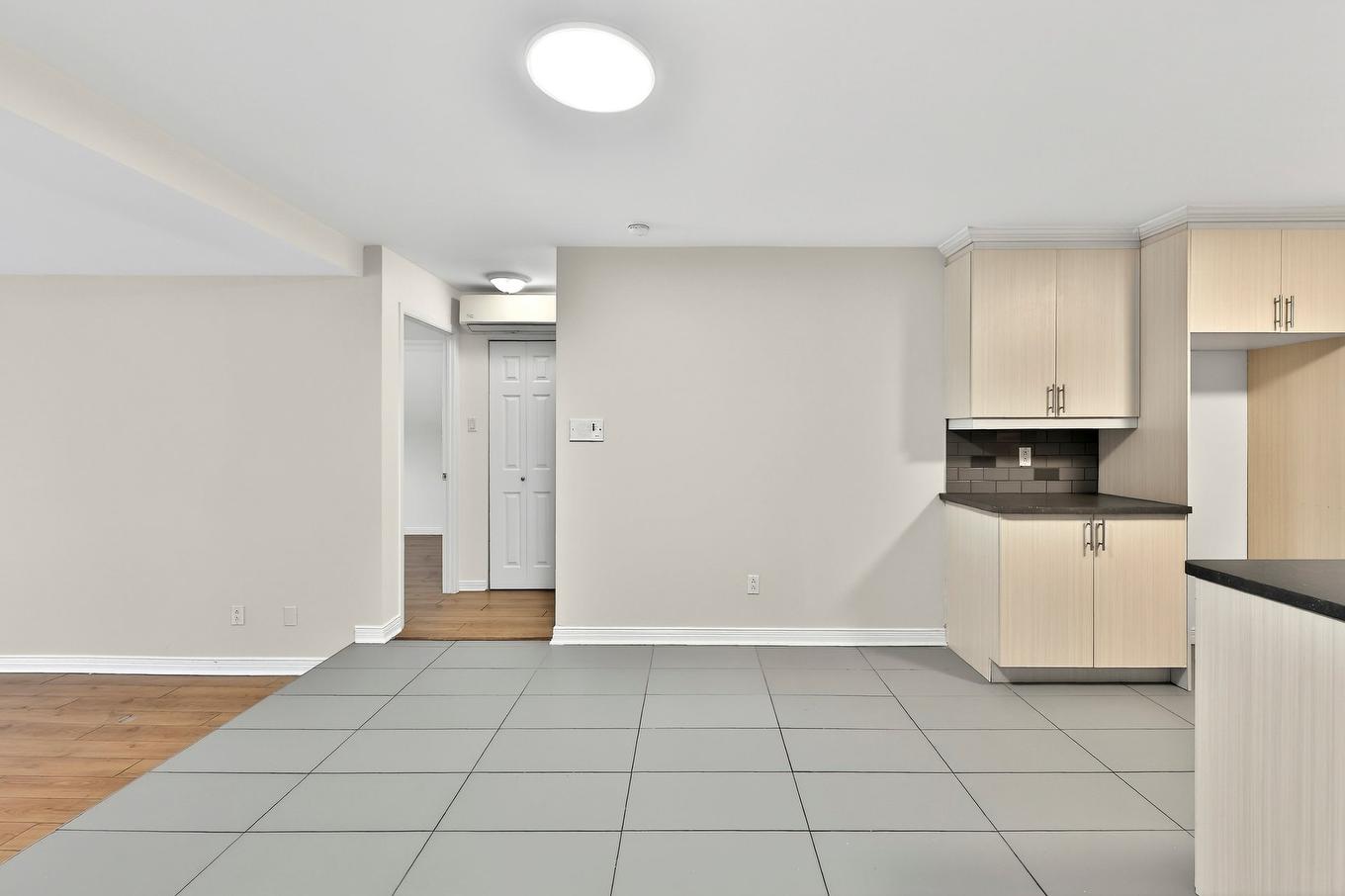 Salle à manger - 12-880 Boul. Iberville, Repentigny (Repentigny), QC - Indoor Photo Showing Kitchen