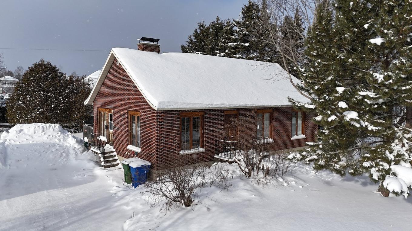 Frontage - 101 Rue Rompré, Amos, QC - Outdoor