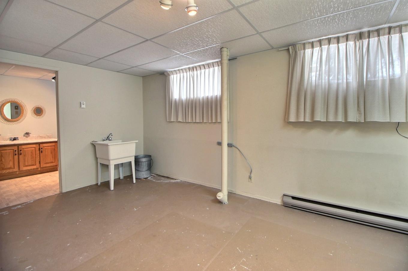 Family room - 101 Rue Rompré, Amos, QC - Indoor