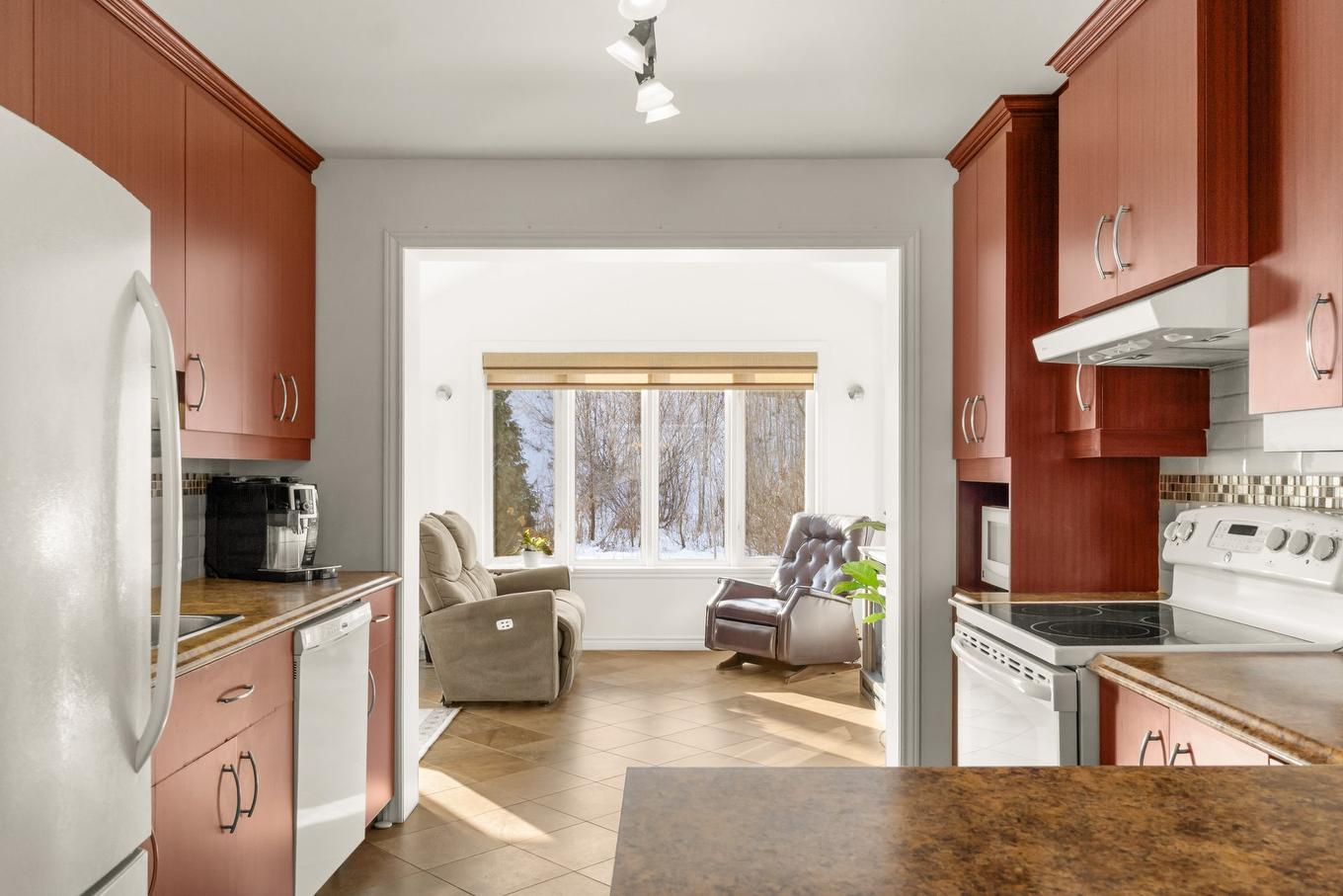 Vue d'ensemble - 860 Rue Gilles-Lupien, Trois-Rivières, QC - Indoor Photo Showing Kitchen