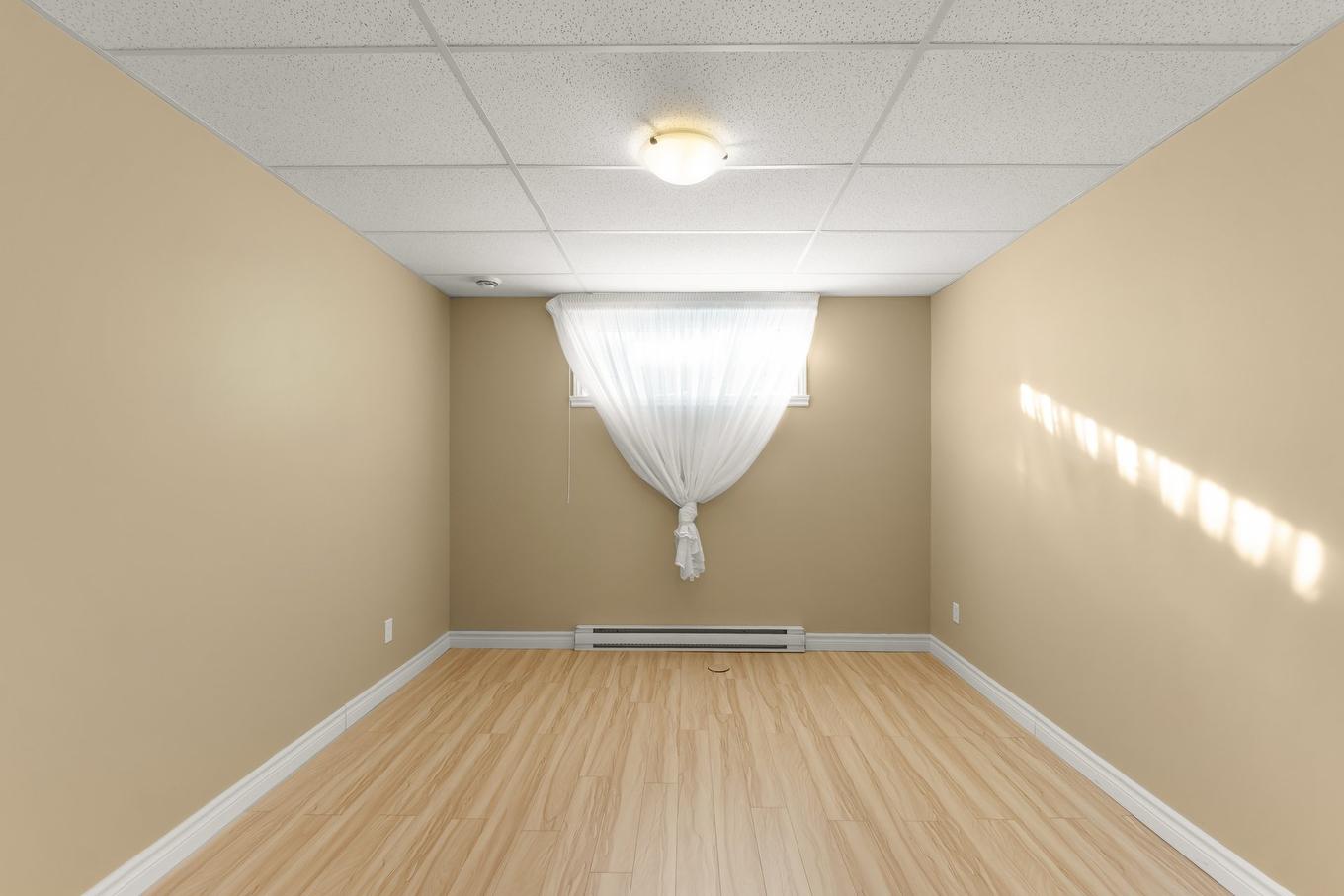 Chambre à coucher - 860 Rue Gilles-Lupien, Trois-Rivières, QC - Indoor Photo Showing Other Room