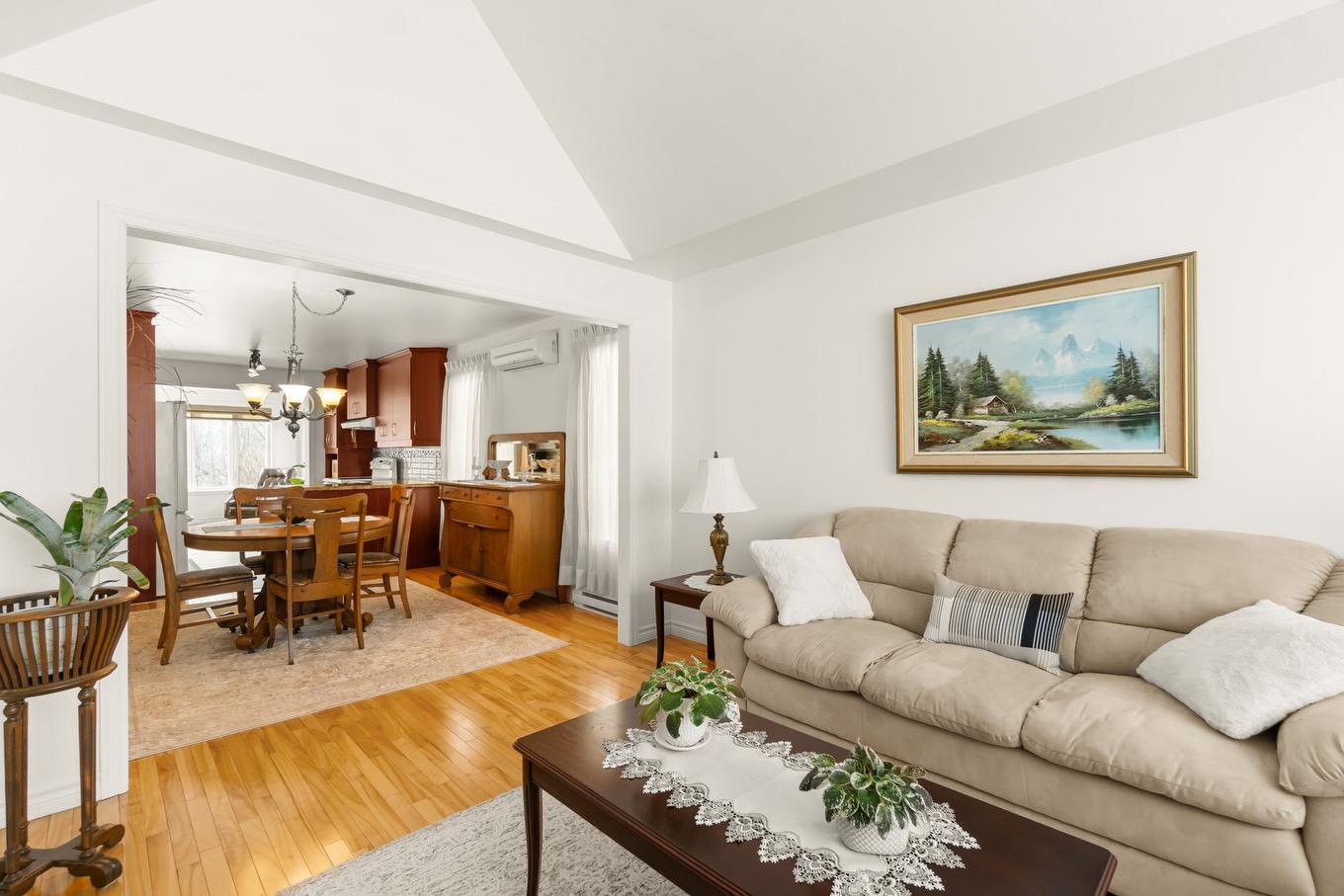 Vue d'ensemble - 860 Rue Gilles-Lupien, Trois-Rivières, QC - Indoor Photo Showing Living Room