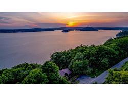 176 Hills Point RD Oak Bay, NB E3L 4J7