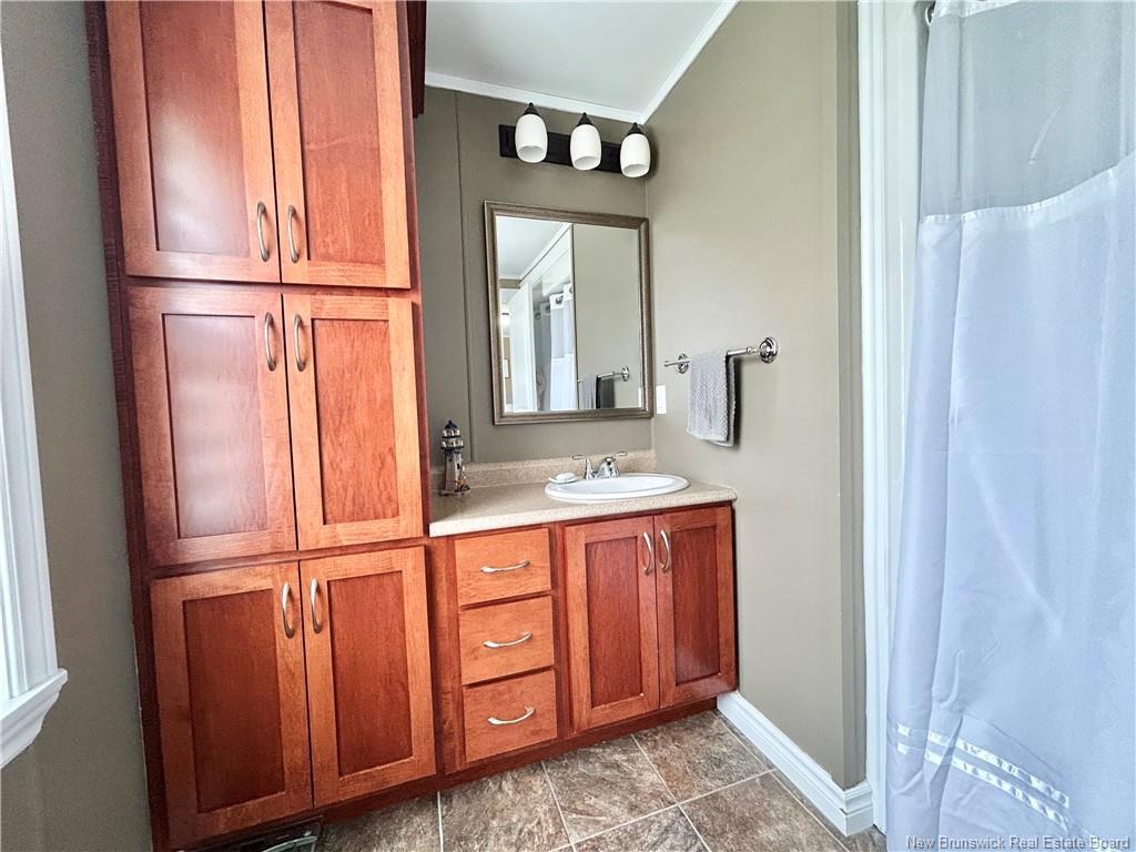 6 Donat St, Saint-Isidore, NB