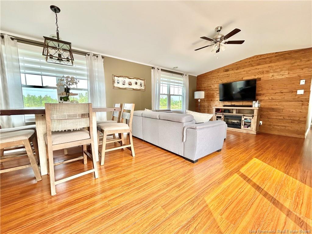 6 Donat St, Saint-Isidore, NB