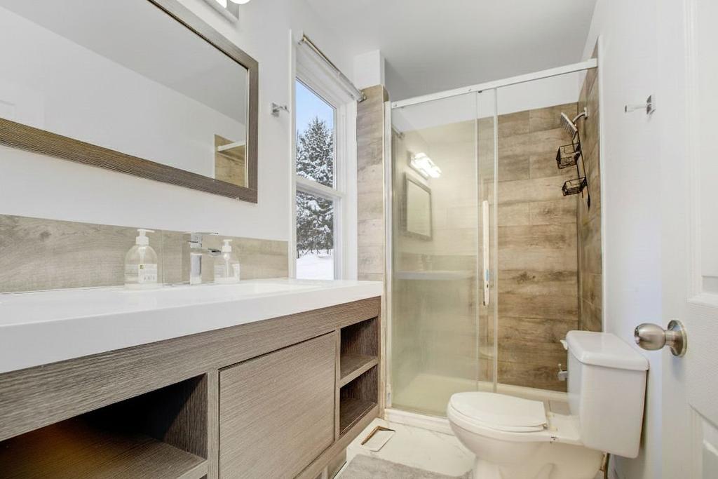 Bathroom - 19 Boul. De Lucerne, Gatineau (Aylmer), QC - Indoor Photo Showing Bathroom