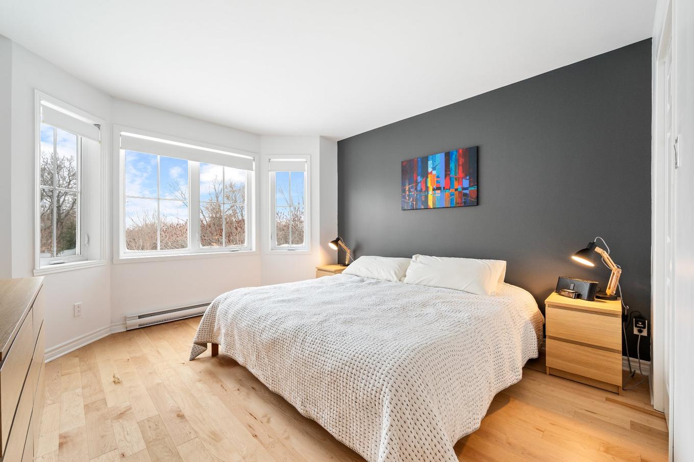 Chambre à coucher principale - 601 Rue Gilbert-Dionne, Mont-Saint-Hilaire, QC - Indoor Photo Showing Bedroom