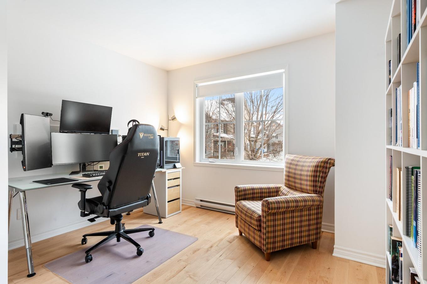 Chambre à coucher - 601 Rue Gilbert-Dionne, Mont-Saint-Hilaire, QC - Indoor Photo Showing Office