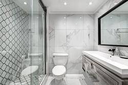 Ensuite bathroom -