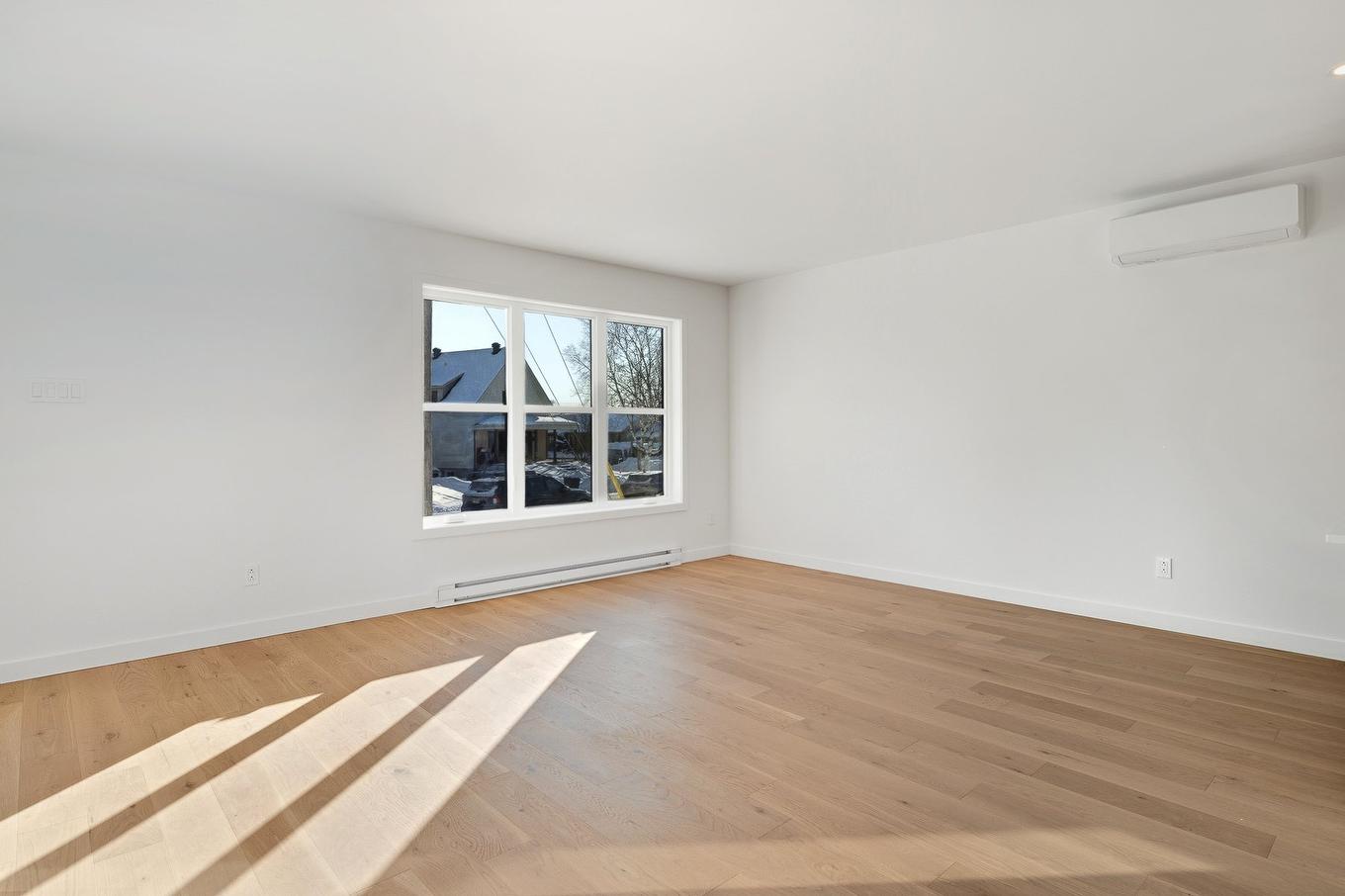Primary bedroom - 120 Tsse Lionel, Saint-Jérôme, QC - Indoor Photo Showing Other Room