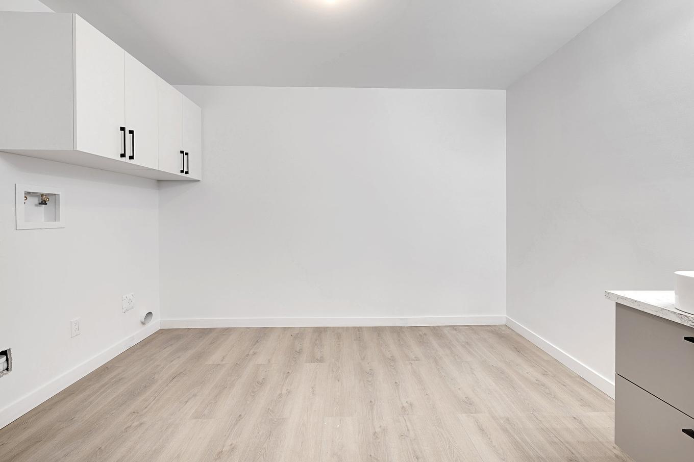 Laundry room - 120 Tsse Lionel, Saint-Jérôme, QC - Indoor Photo Showing Other Room