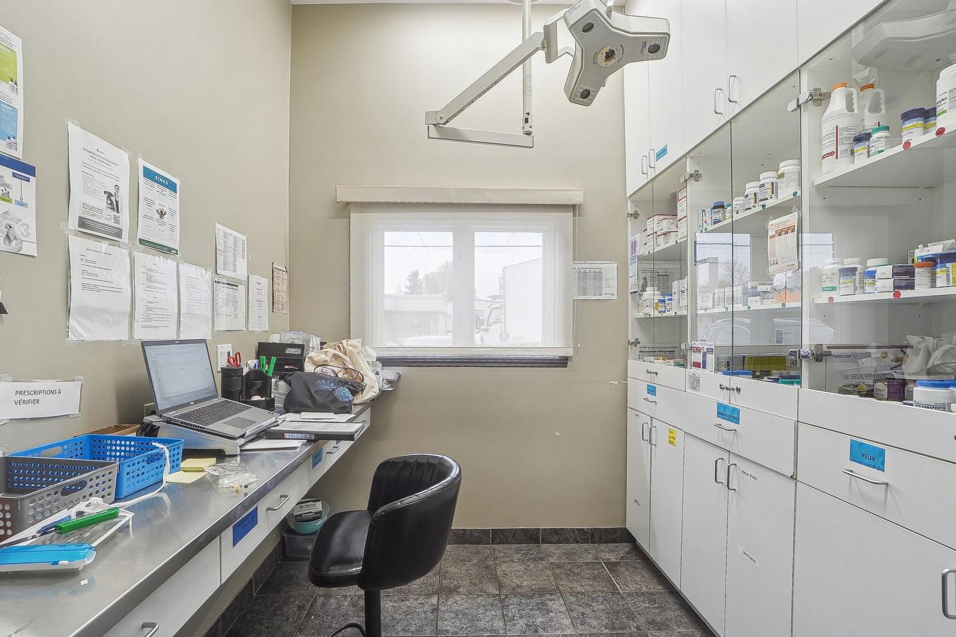 Office - 480 Rue St-Jacques, Napierville, QC - Indoor