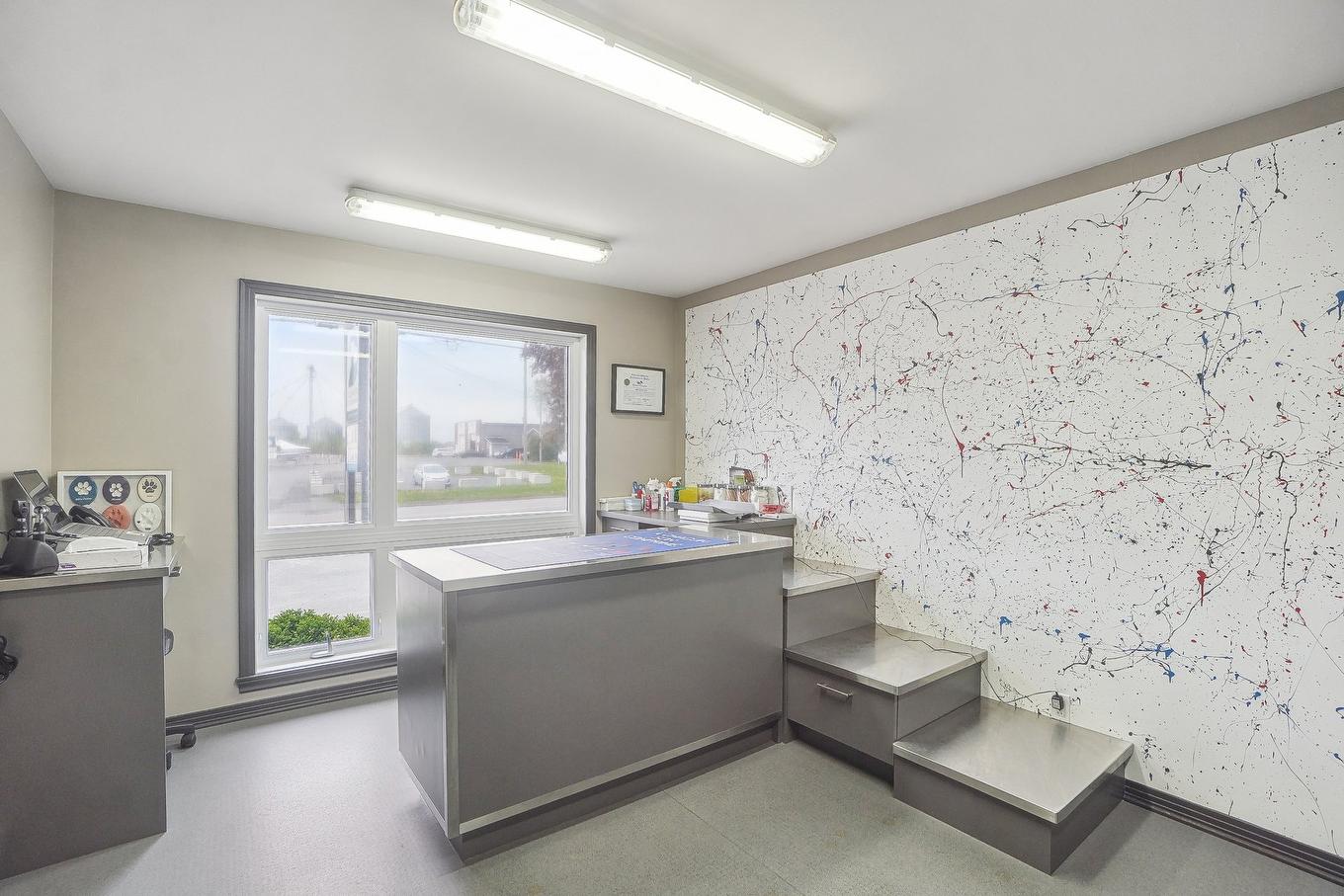 Room - 480 Rue St-Jacques, Napierville, QC - Indoor Photo Showing Office