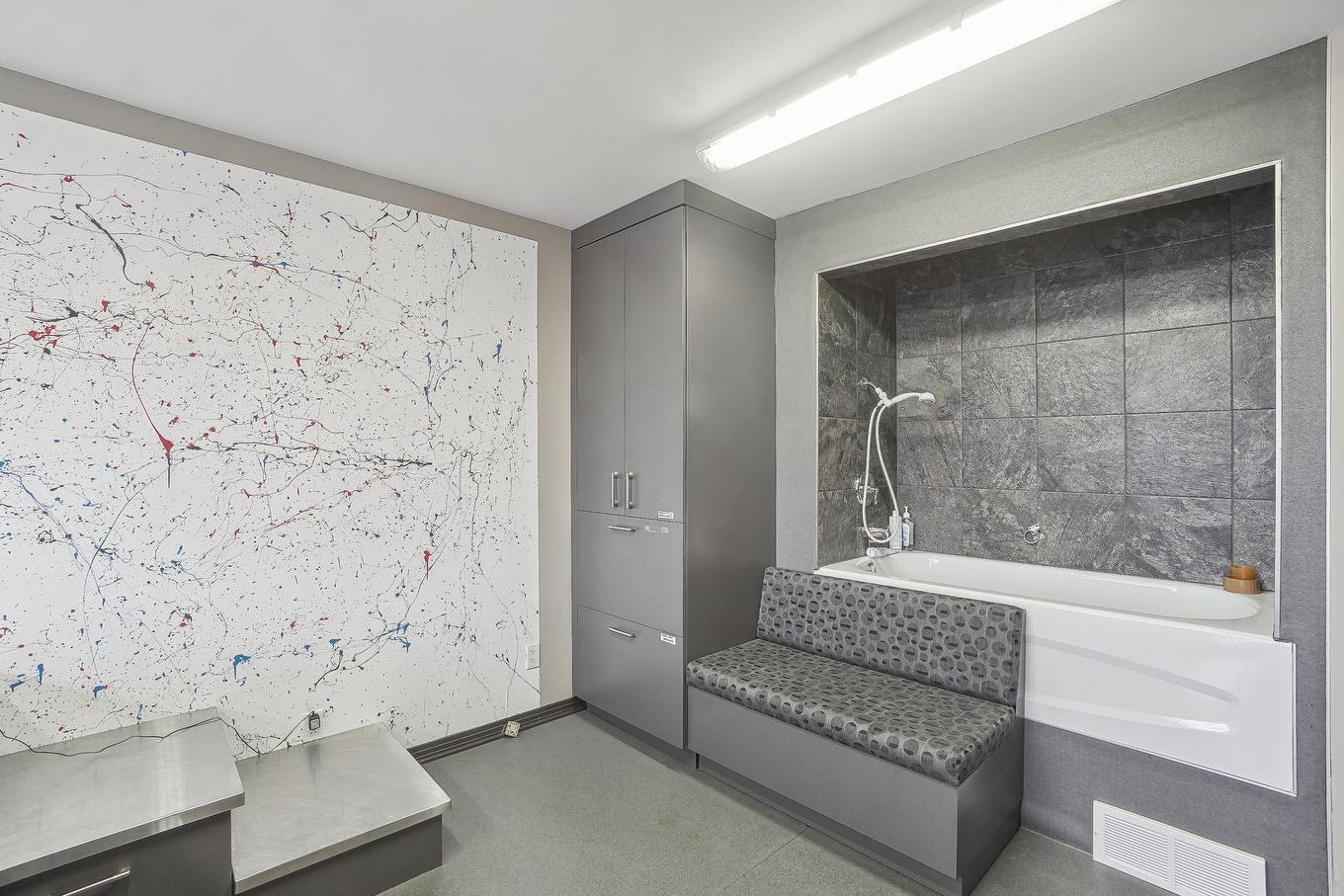 Room - 480 Rue St-Jacques, Napierville, QC - Indoor Photo Showing Other Room