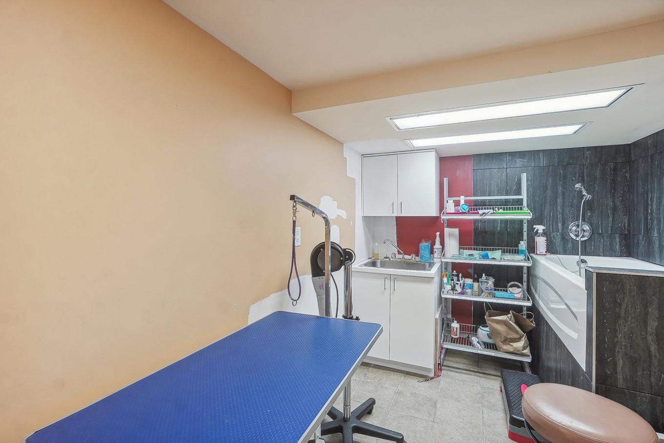 Room - 480 Rue St-Jacques, Napierville, QC - Indoor