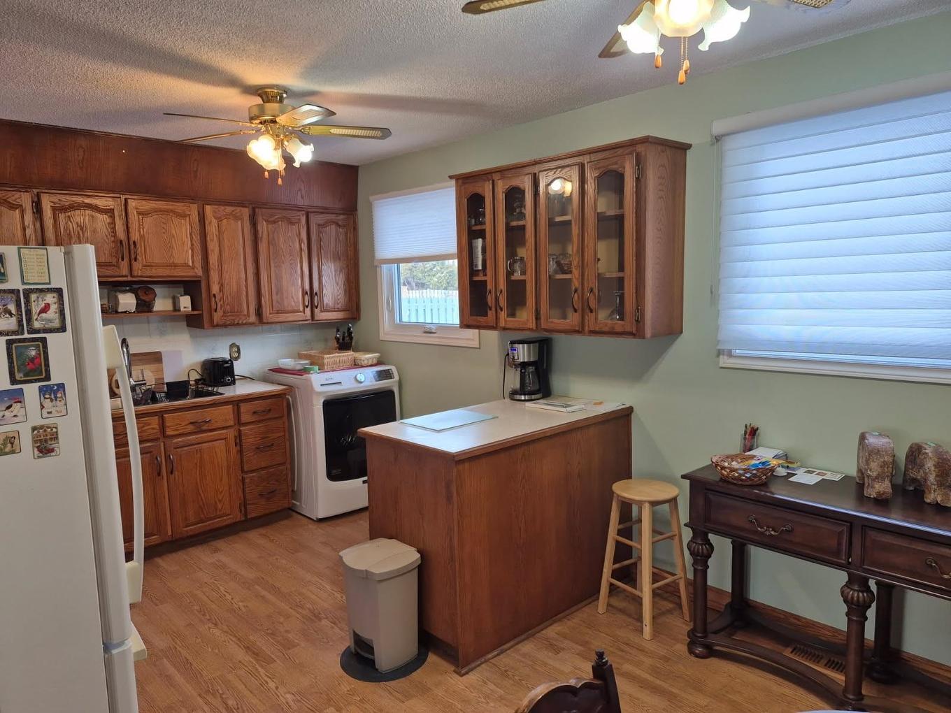 630 Hollylane, Thunder Bay, ON - Indoor Photo Showing Laundry Room