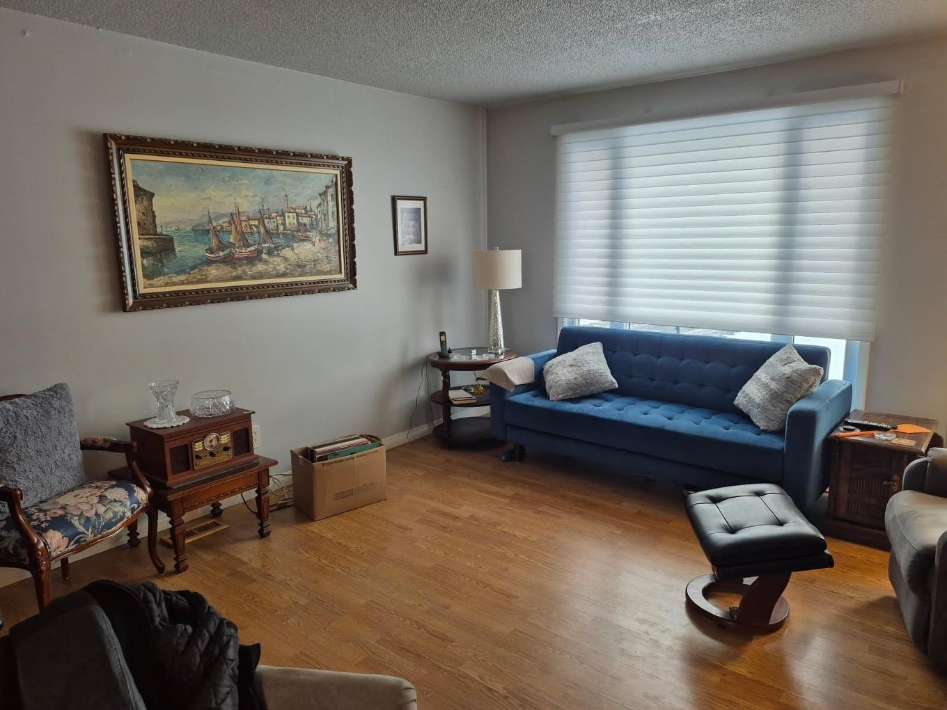 630 Hollylane, Thunder Bay, ON - Indoor Photo Showing Living Room