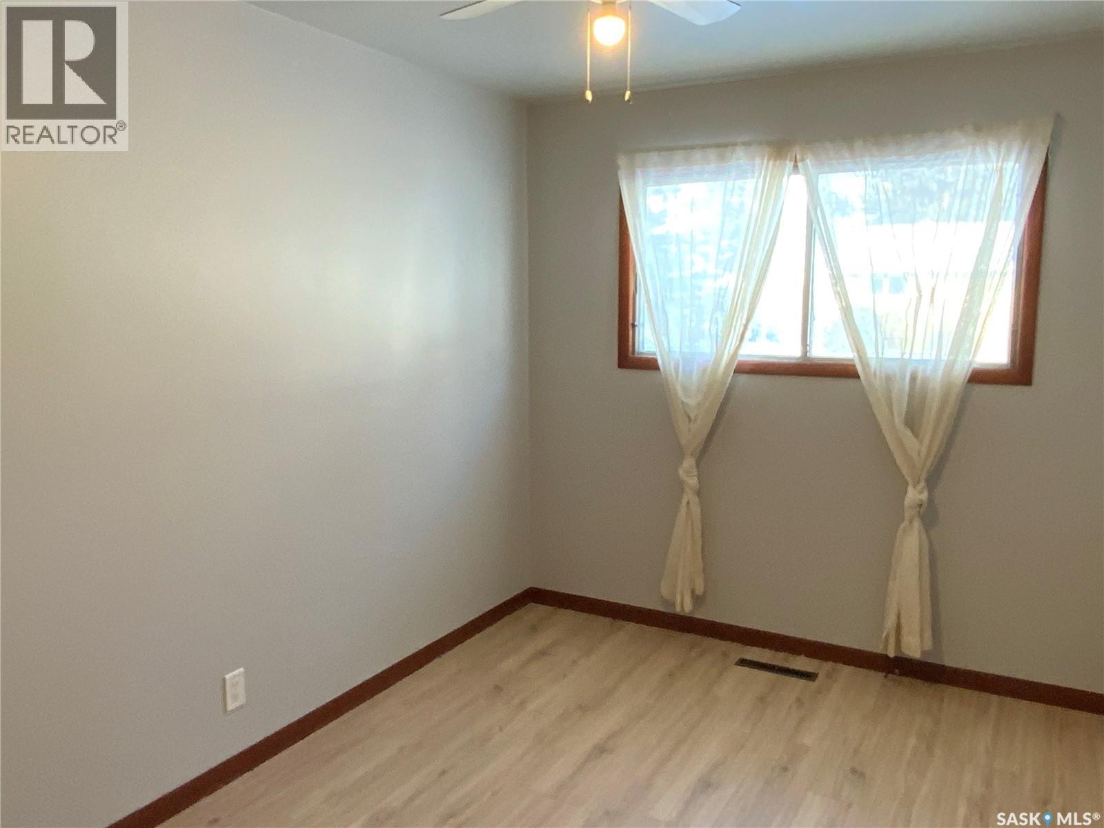 1320 J Avenue N, Saskatoon, SK - Indoor Photo Showing Other Room