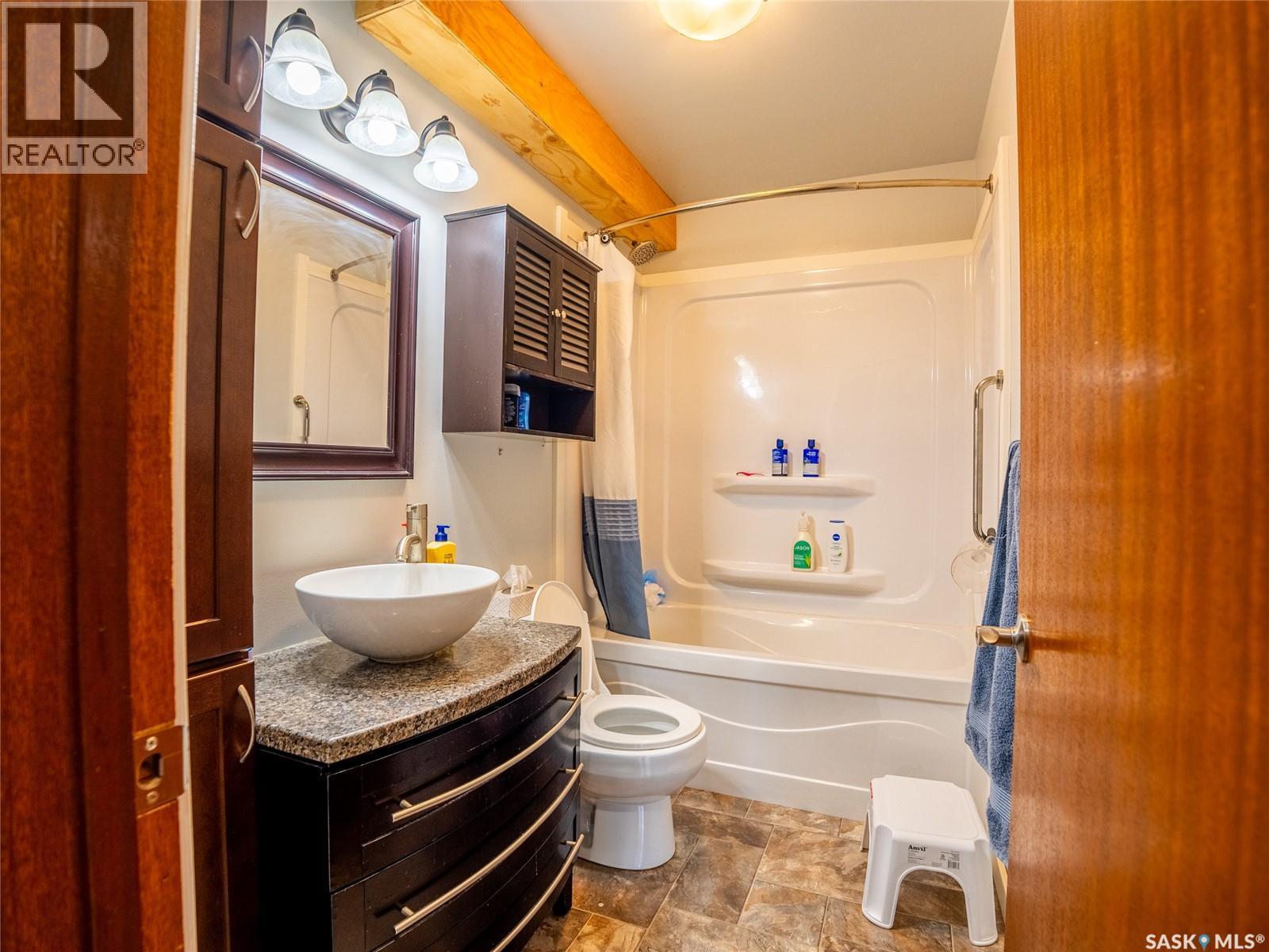 310 Main Street, Abernethy, SK - Indoor Photo Showing Bathroom