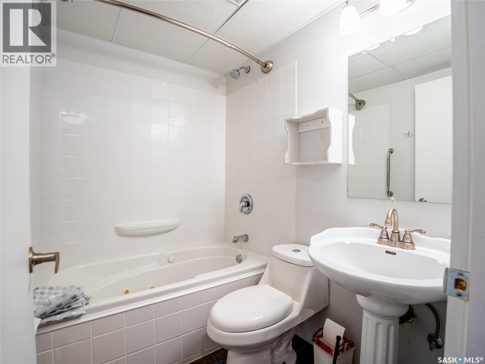 310 Main Street, Abernethy, SK - Indoor Photo Showing Bathroom