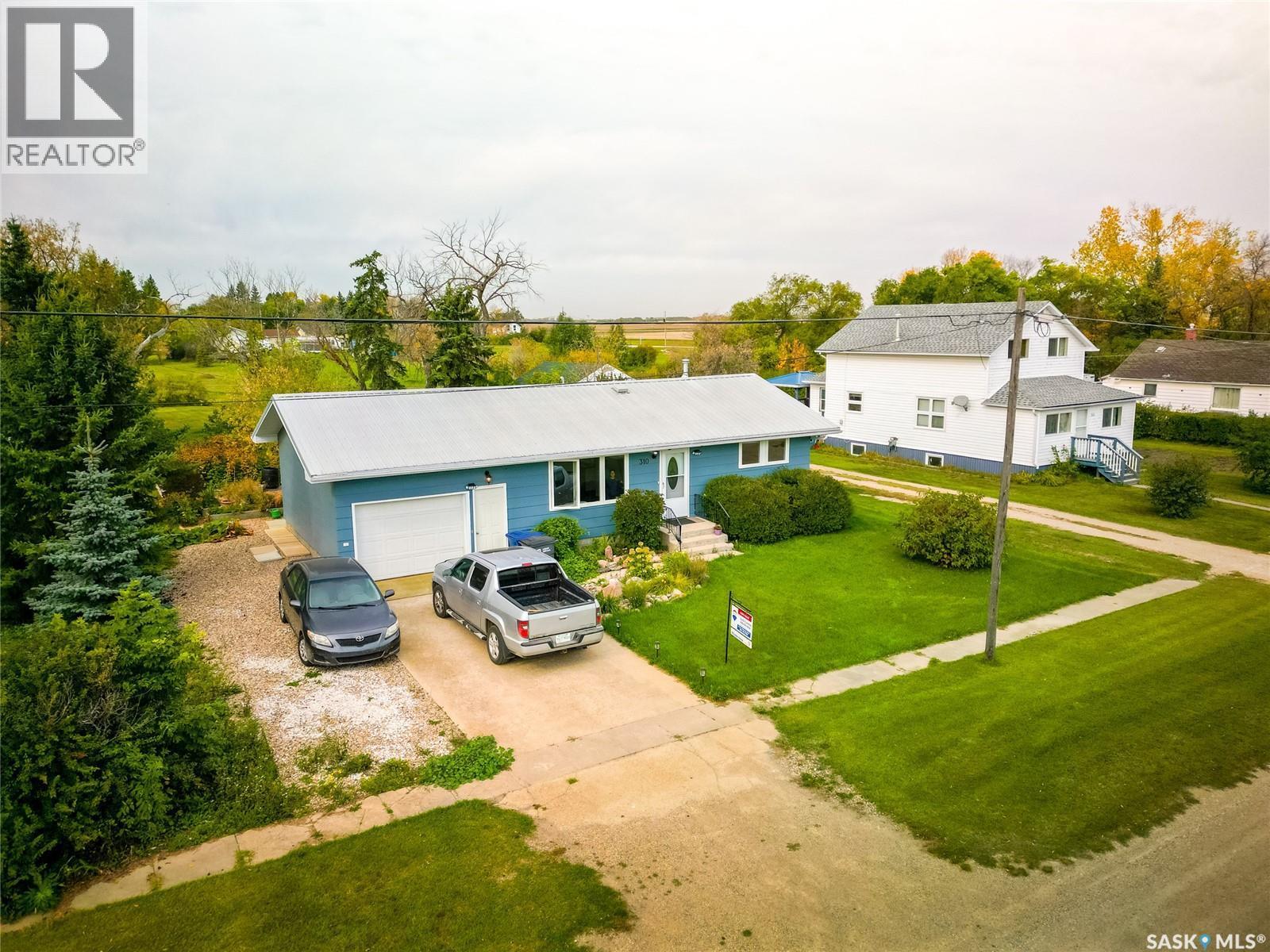 310 Main Street, Abernethy, SK - Outdoor