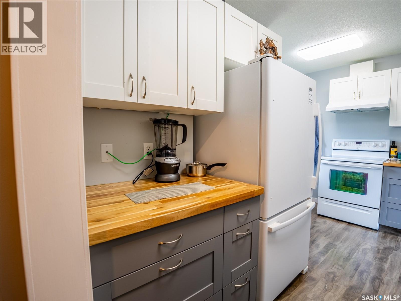310 Main Street, Abernethy, SK - Indoor Photo Showing Kitchen