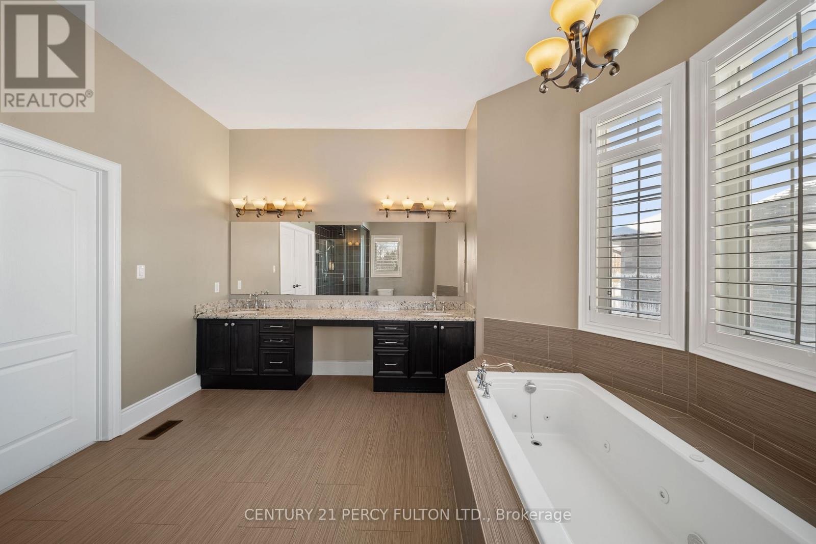 5121 Tom Thomson Court, Pickering, ON - Indoor Photo Showing Bathroom