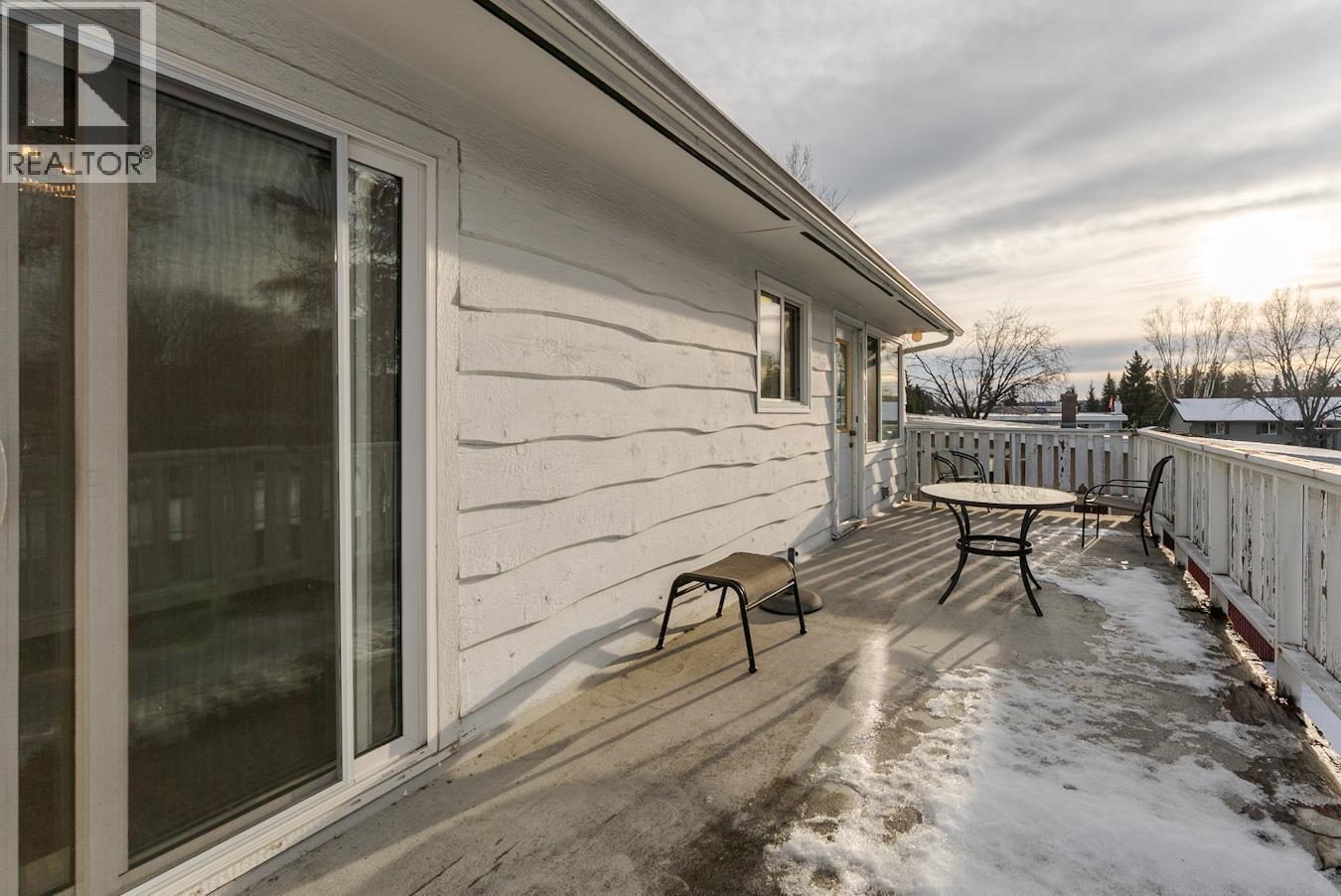 2425 Ewert Crescent, Prince George, BC - Outdoor With Exterior