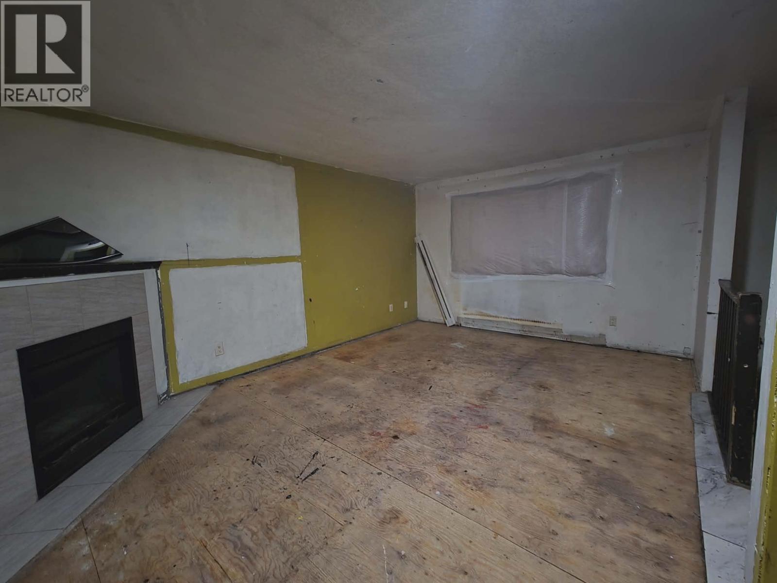 2260 Victoria Street, Prince George, BC - Indoor With Fireplace