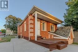 MAIN FLOOR - 270 VERDUN ROAD W Oshawa, ON L1H 5T3