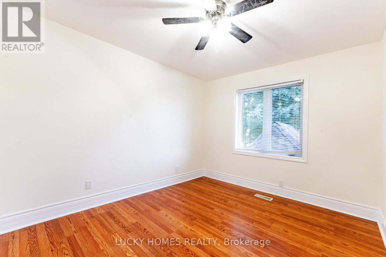 Main Floor - 270 Verdun Road W, Oshawa, ON - Indoor Photo Showing Other Room