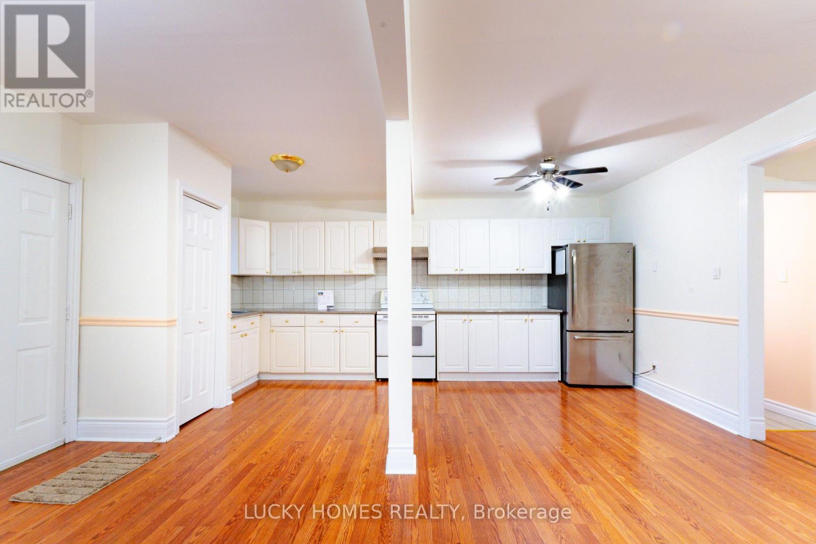 Main Floor - 270 Verdun Road W, Oshawa, ON - Indoor Photo Showing Kitchen