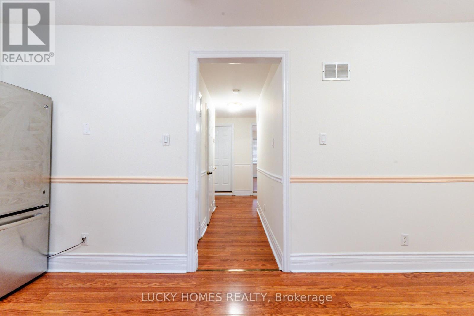 Main Floor - 270 Verdun Road W, Oshawa, ON - Indoor Photo Showing Other Room