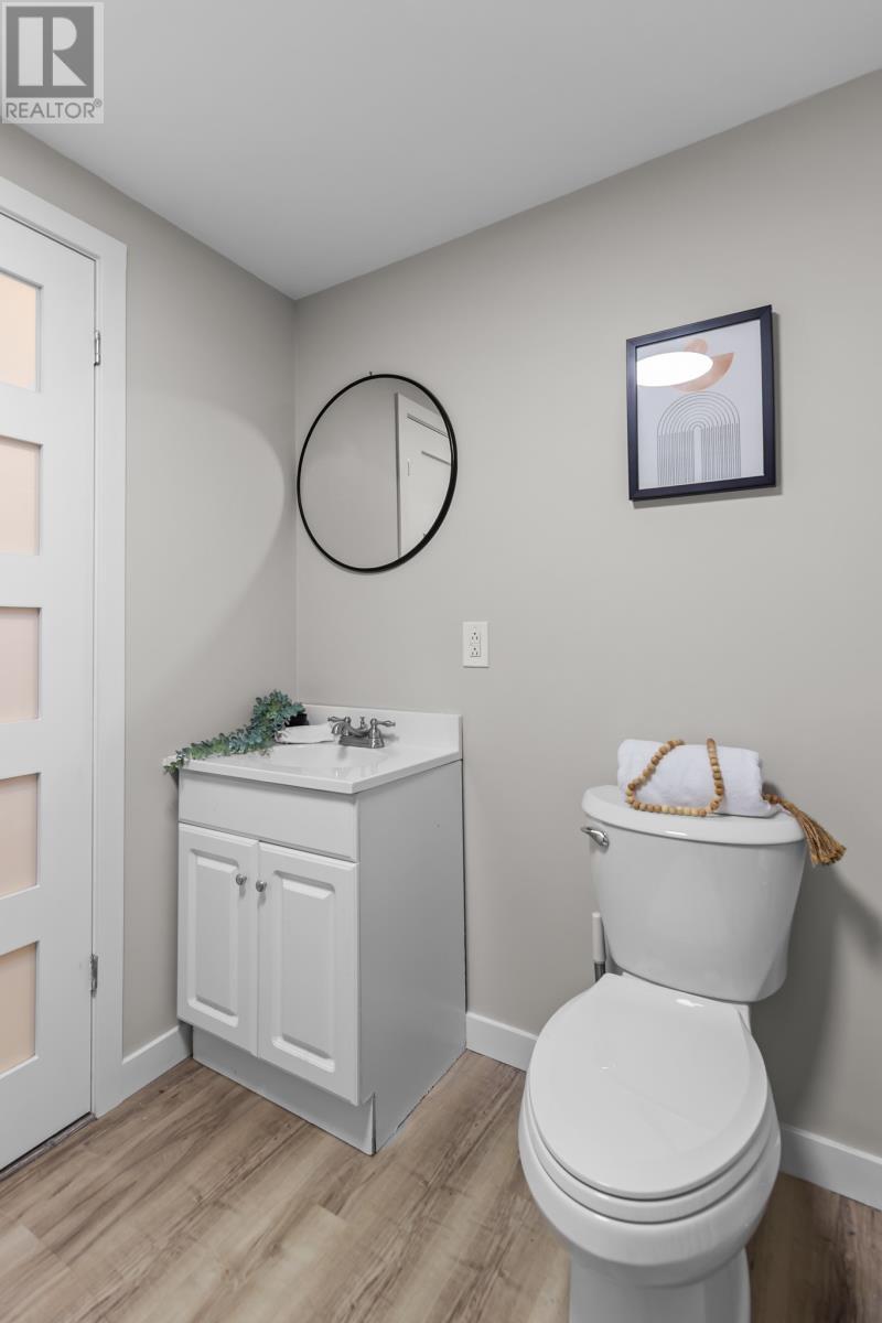 58 Fourth Street, Mount Pearl, NL - Indoor Photo Showing Bathroom