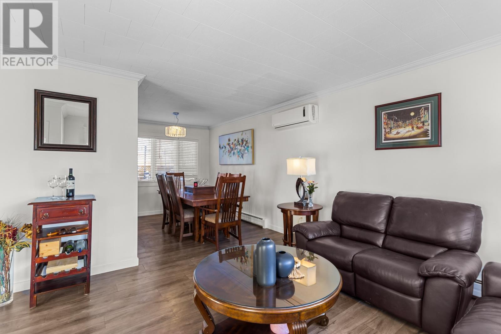 58 Fourth Street, Mount Pearl, NL - Indoor Photo Showing Living Room