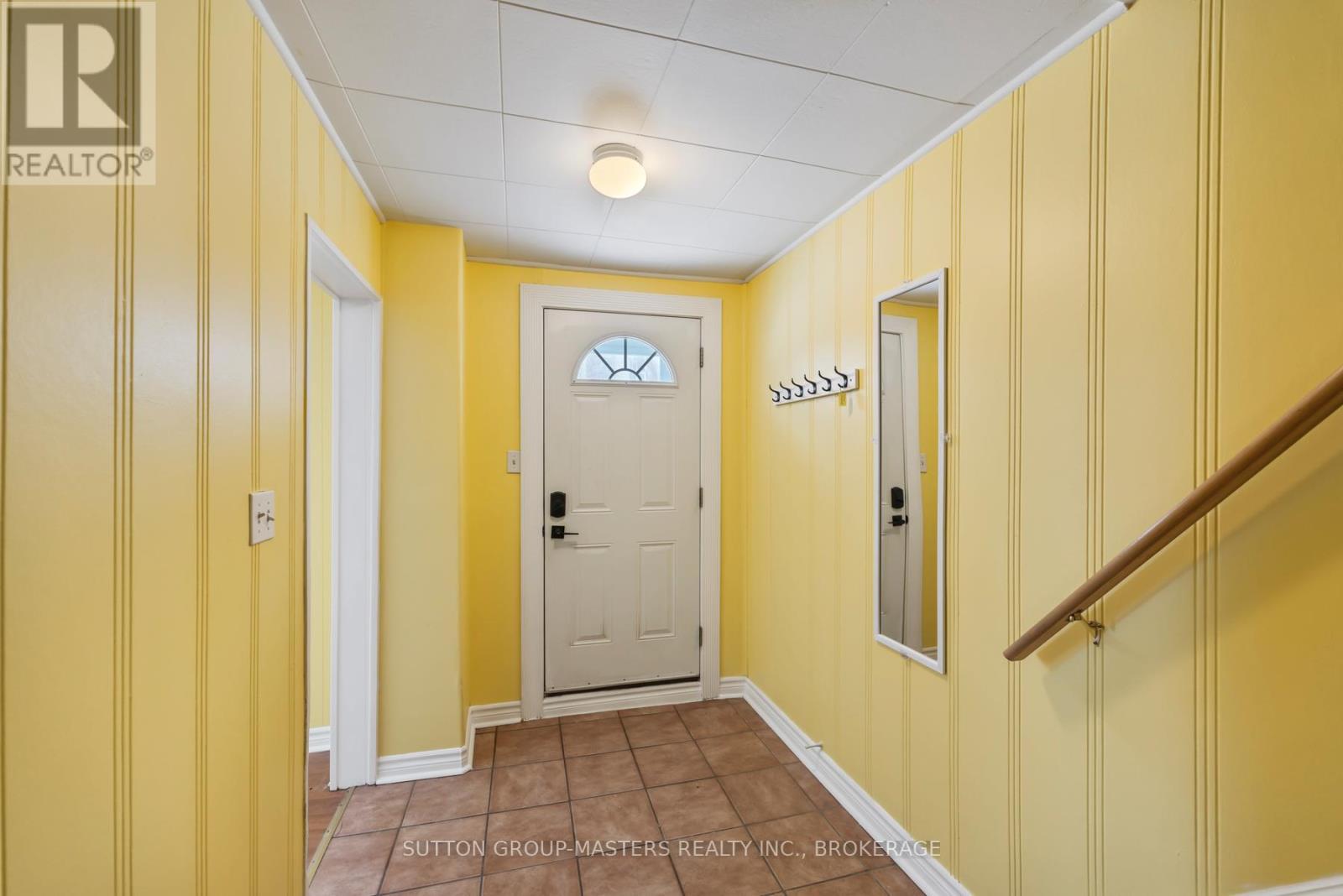 45 Russell Street, Kingston (East Of Sir John A. Blvd), ON - Indoor Photo Showing Other Room