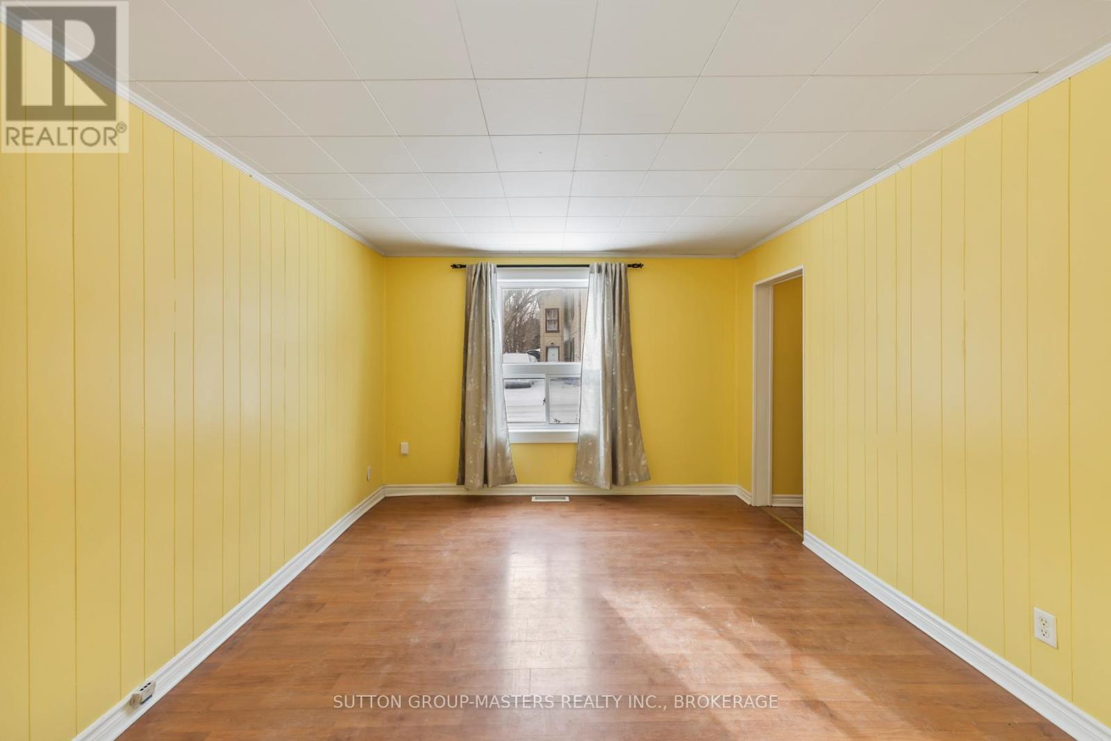 45 Russell Street, Kingston (East Of Sir John A. Blvd), ON - Indoor Photo Showing Other Room