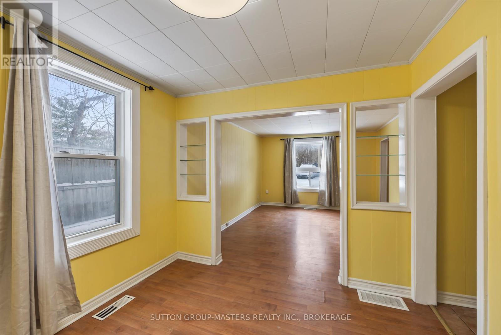 45 Russell Street, Kingston (East Of Sir John A. Blvd), ON - Indoor Photo Showing Other Room