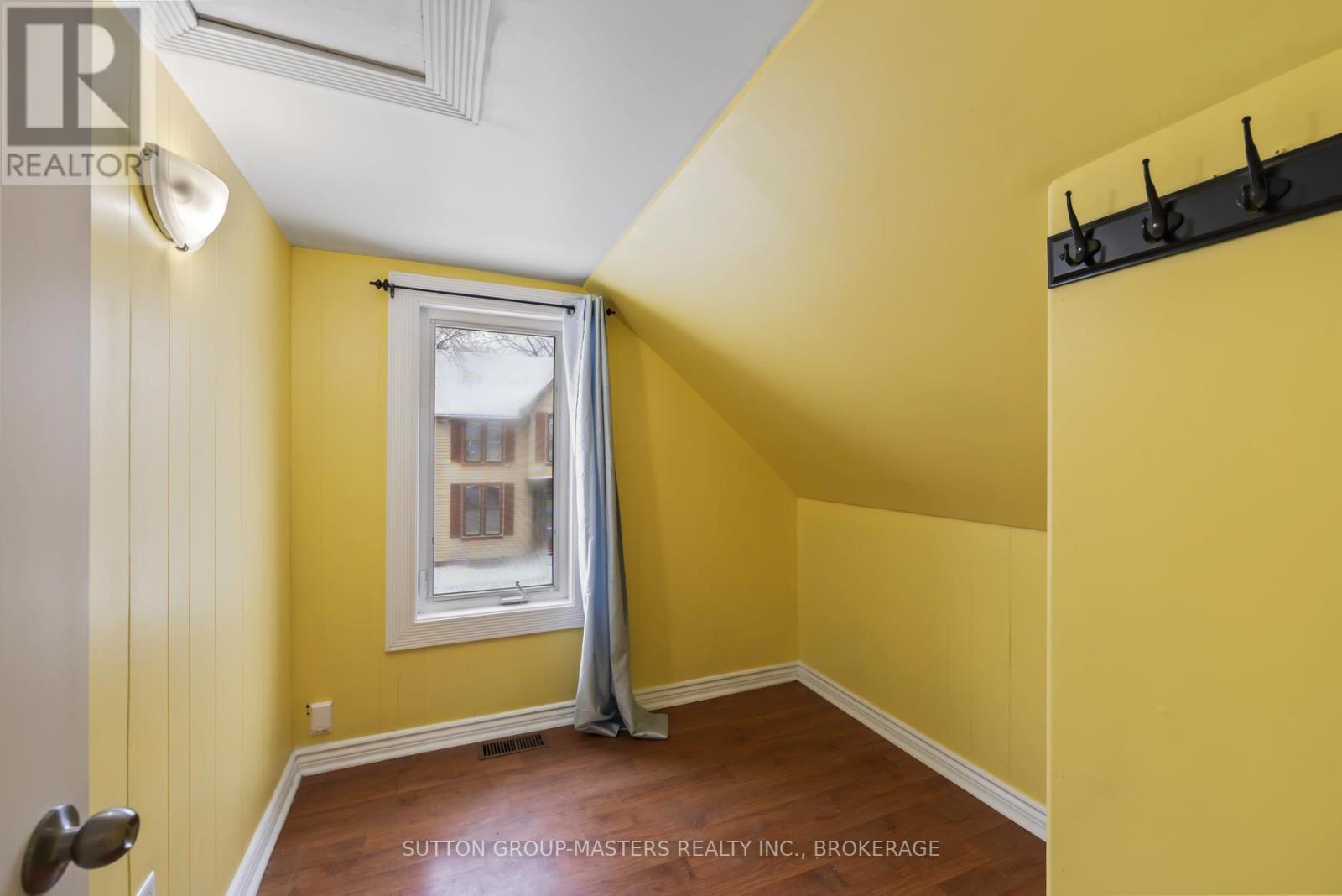45 Russell Street, Kingston (East Of Sir John A. Blvd), ON - Indoor Photo Showing Other Room