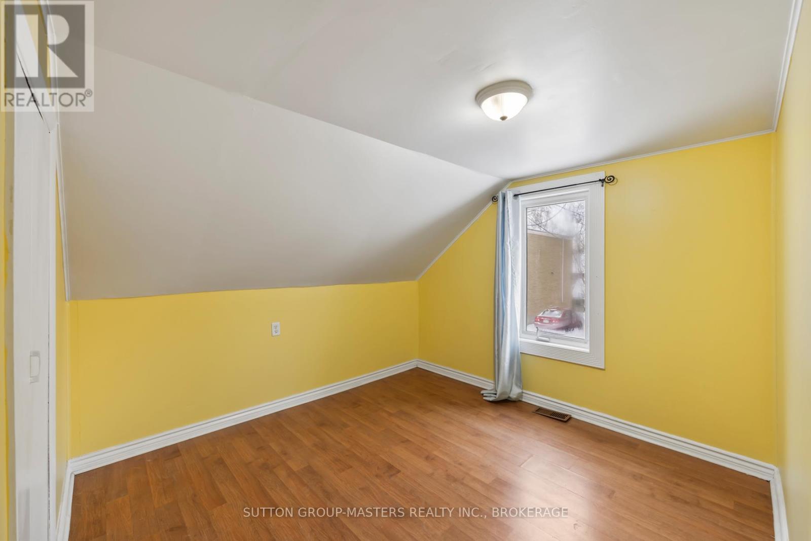 45 Russell Street, Kingston (East Of Sir John A. Blvd), ON - Indoor Photo Showing Other Room