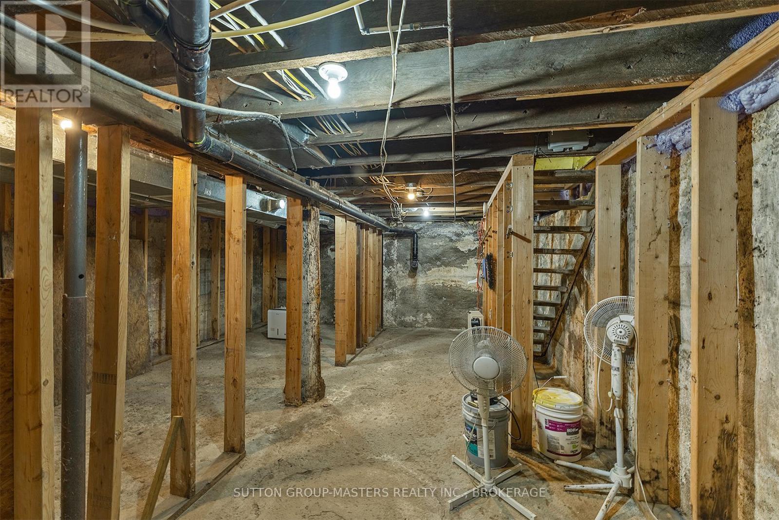 45 Russell Street, Kingston (East Of Sir John A. Blvd), ON - Indoor Photo Showing Basement