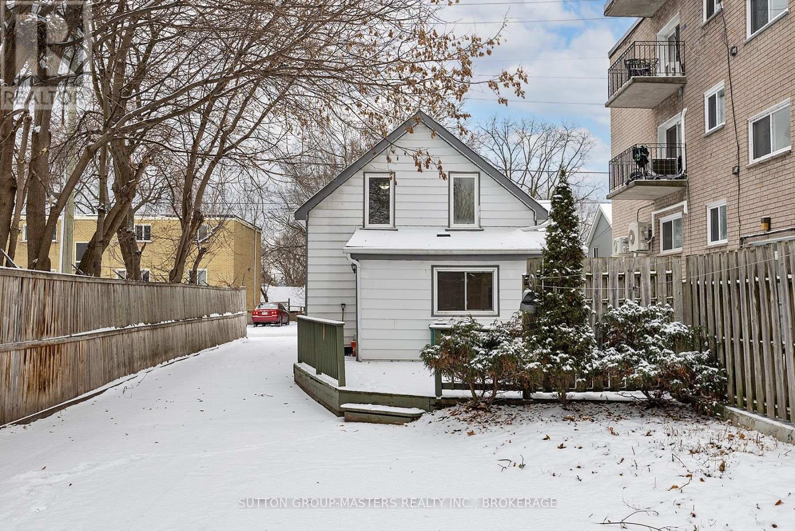 45 Russell Street, Kingston (East Of Sir John A. Blvd), ON - Outdoor