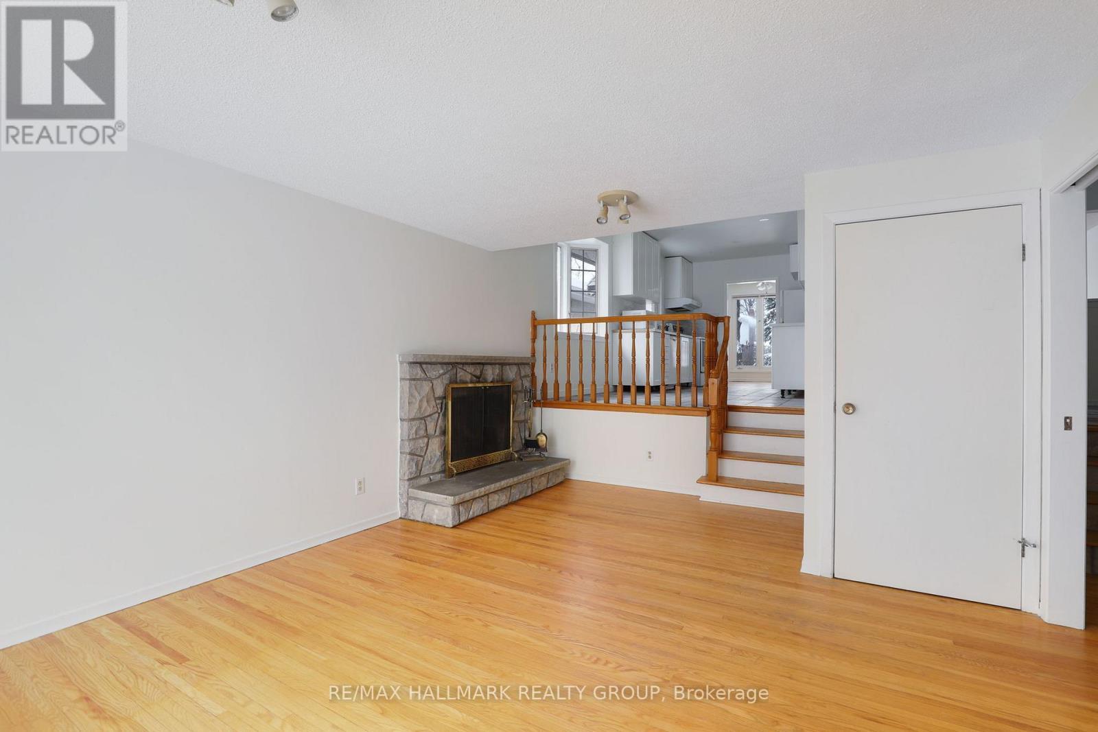 1948 Sharel Drive, Ottawa, ON - Indoor